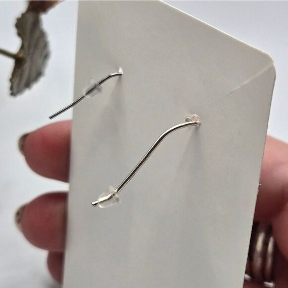 "5/$25" Mismatched Silvertone Lightweight Leaf/Art Dangle Earrings - Picture 6 of 6